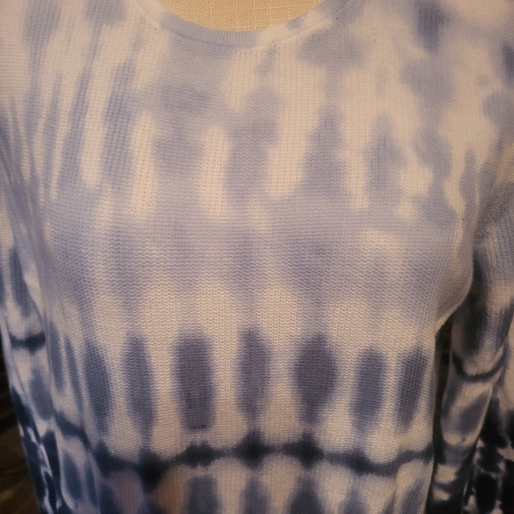 Alfred Dunner sweater NWOT - Picture 2 of 3